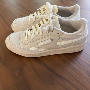 Reebok Cream Low-Top Sneakers with Retro Design